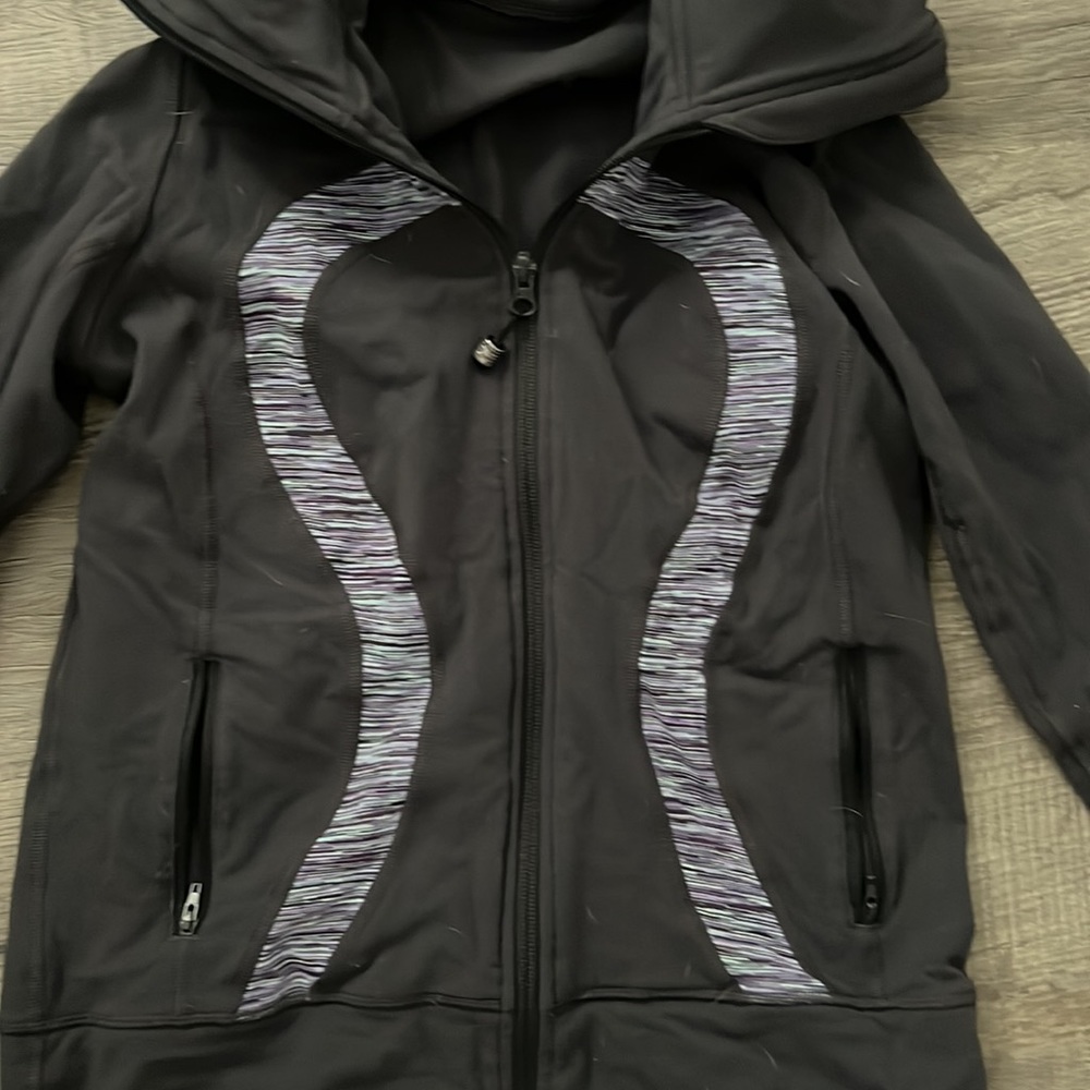 Lululemon warm up jacket - Picture 2 of 5